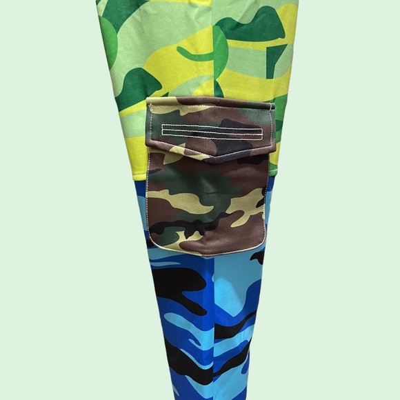 SO REAL Amazing Colorful “Camo Fever” Top & Pants – Large – NWT - Picture 8 of 12